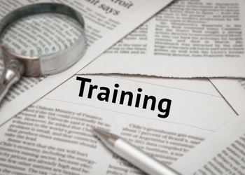 Public vs In-House Training Limbah B3: Mana yang Paling Untung untuk Perusahaan?